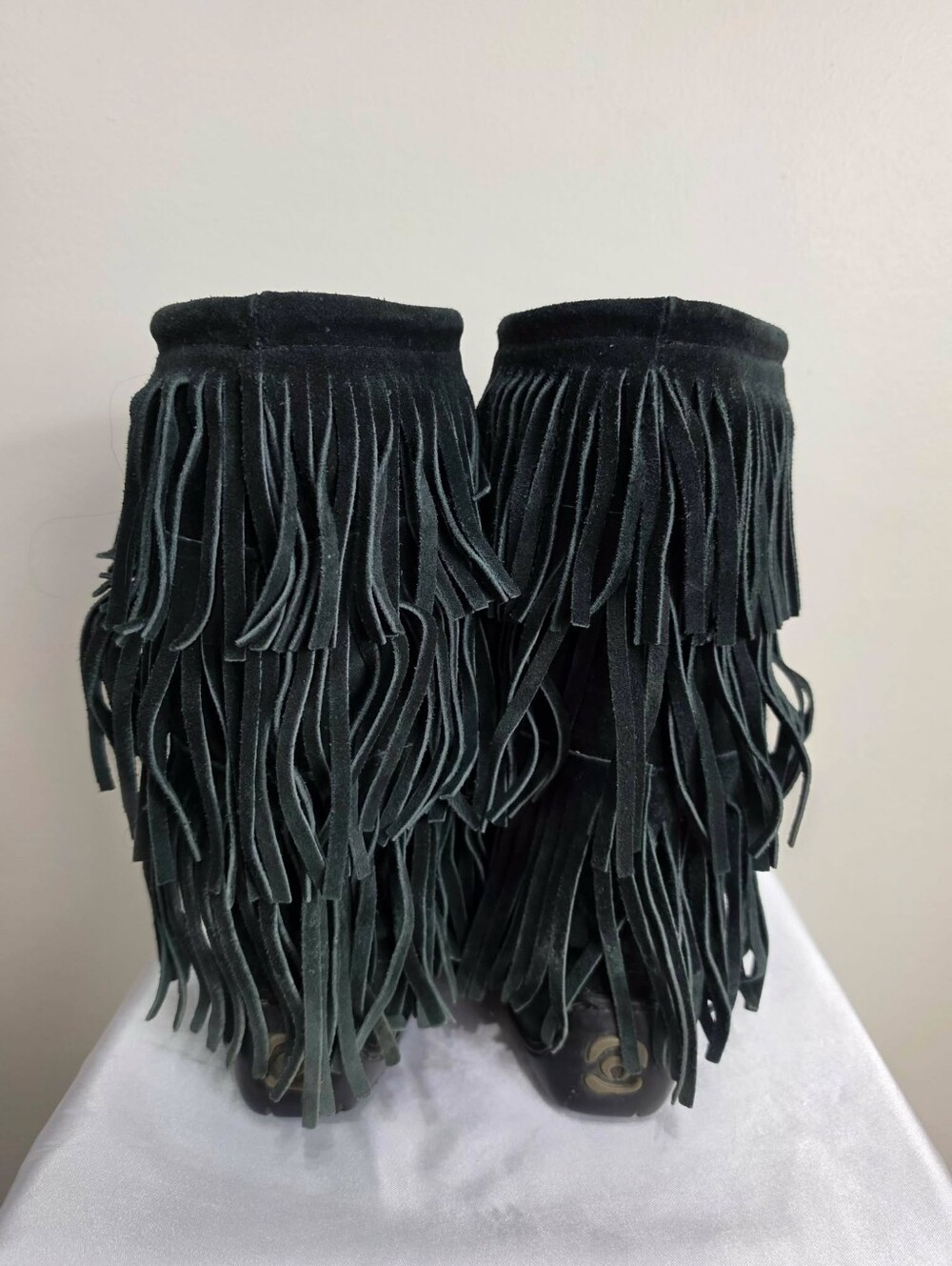 Manitobah Mukluks Buffalo Dancer Tall Black Suede Leather Fringe Boot - Picture 5 of 13